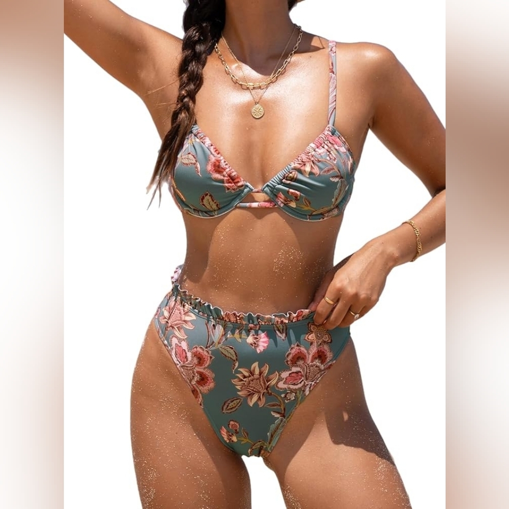 CUPSHE Sage Green and Pink Floral High Waisted Ruffle Underwire Bikini - Size S